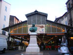 Рынок и скульптура Наполеона